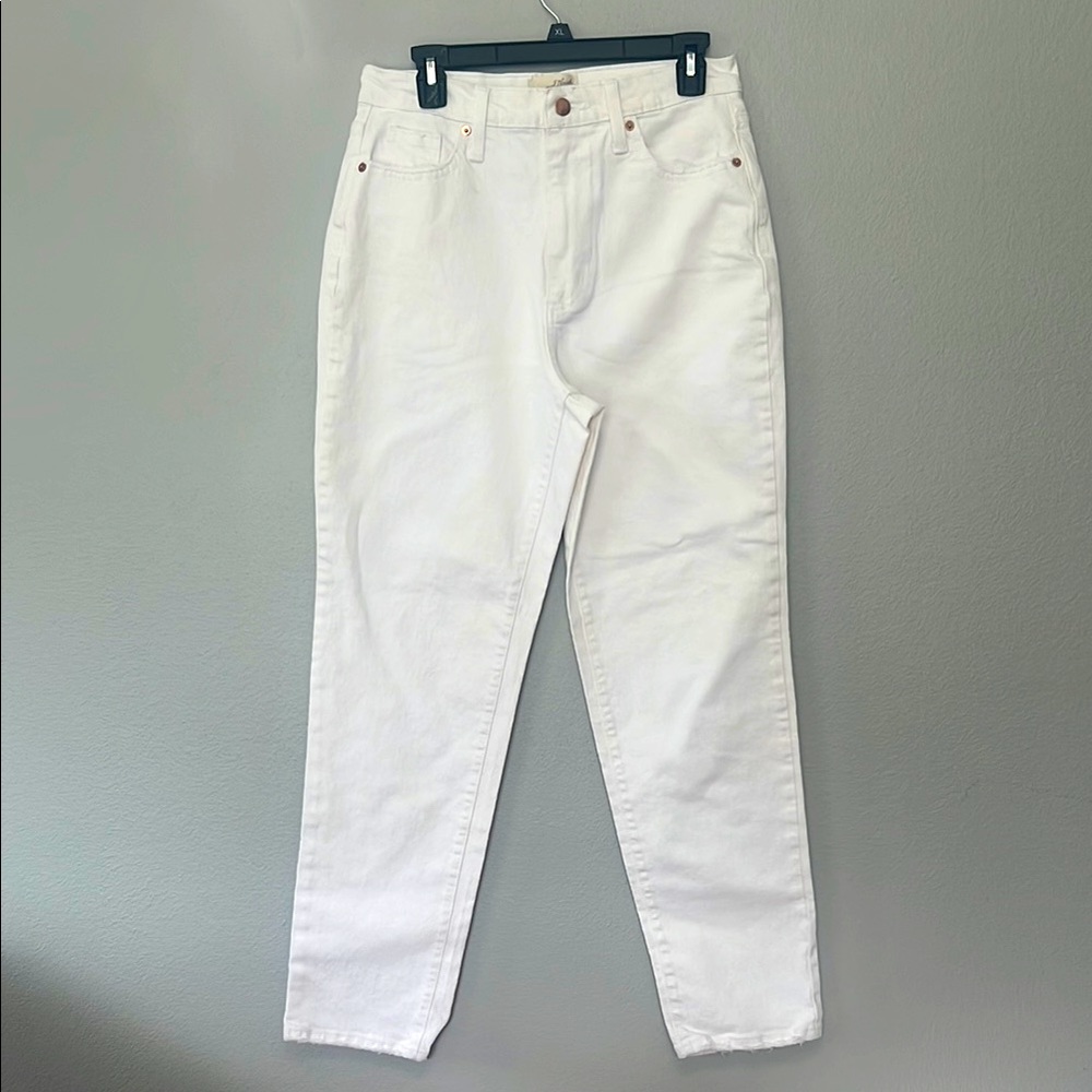 Universal thread 90s‎ vintage straight leg woman’s white pants size 8 NWOT